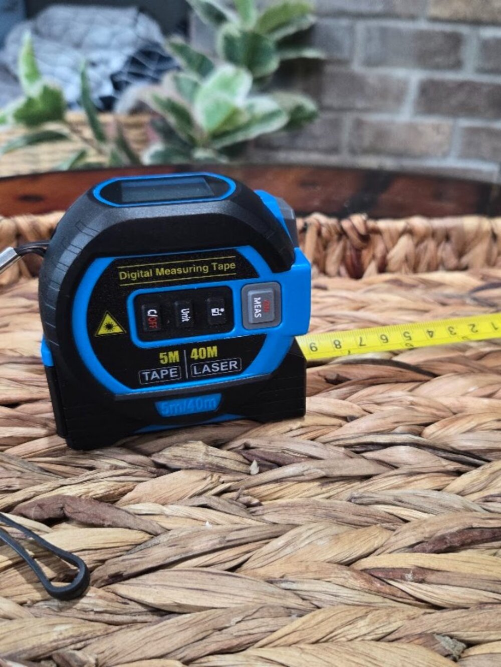 NEW NIB 2-in-1 Digital Laser Tape Measure 5M Tape 40M Laser Distance Meter